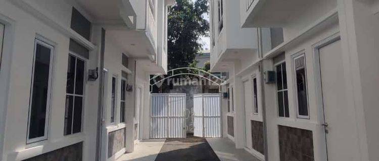 Di Jual rumah 2 lantai minimalis sederhana 1