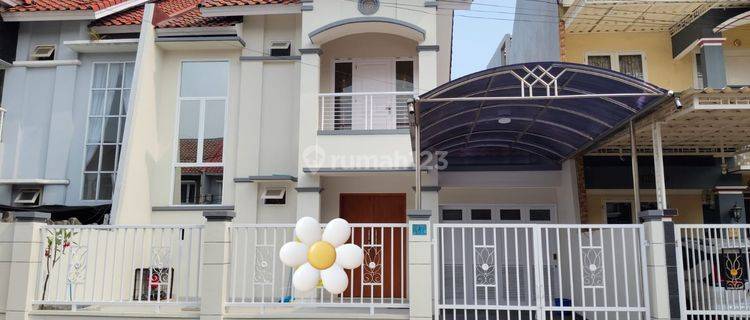 Di Sewakan Rumah Cantik, Siap Huni dan Furnished di Cluster Harapan Indah Regency 1
