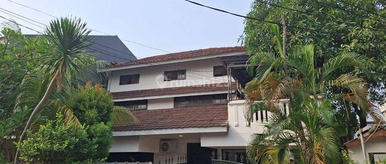 Disewakan Rumah 3 Lantai Asri Dan Nyaman Dalam Kompleks Pancoran Indah Jakarta Selatan  1