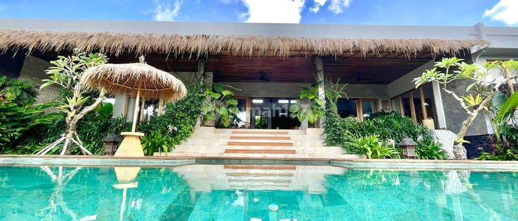 Luxurious 4BR Tropical Villa In Babakan Canggu 1