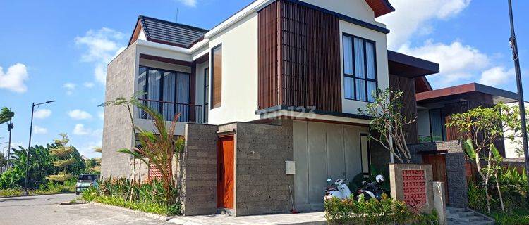 3BR Brand New Freehold Villa Batu Bolong 1