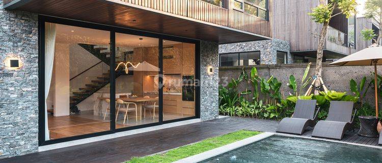 Luxurious Two Bedrooms Villa Located in Strategic Location for Lease in Ubud 1