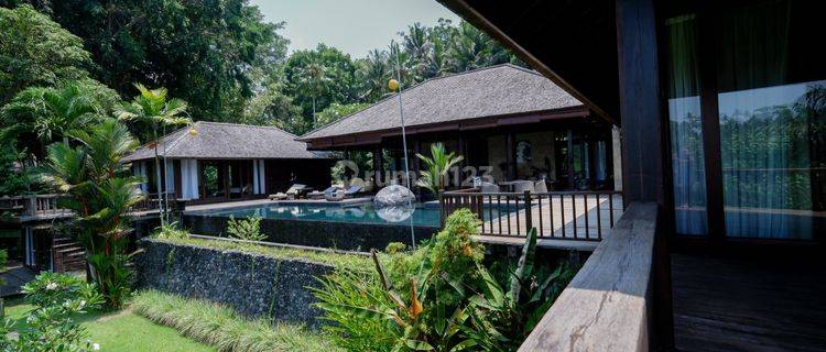 Luxury Sixty Are Villa With Complete Facilities For Sale In Ubud 1