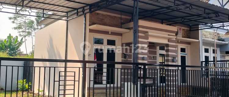 Comfortable & Peaceful Residence in Jatisari Mijen 1