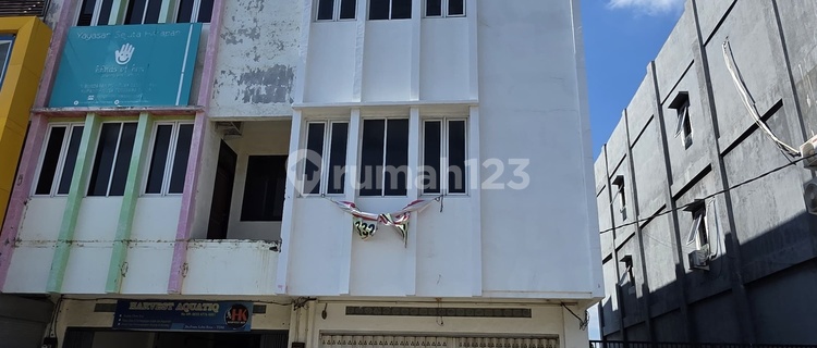 FOR SALE 3-STORY SHOPHOUSE IN STRATEGIC AREA TDM KUPANG CITY NTT 1
