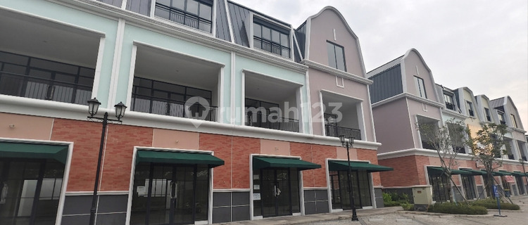 Furnished or Unfurnished? (Note: User says "Unfurnished" twice - adjust based on context)  

**Proper translation:**  
3-Storey Shophouse, Freehold or Leasehold (Hak Guna Bangunan - HGB), Unfurnished, Surrounded by Residential Area. 1