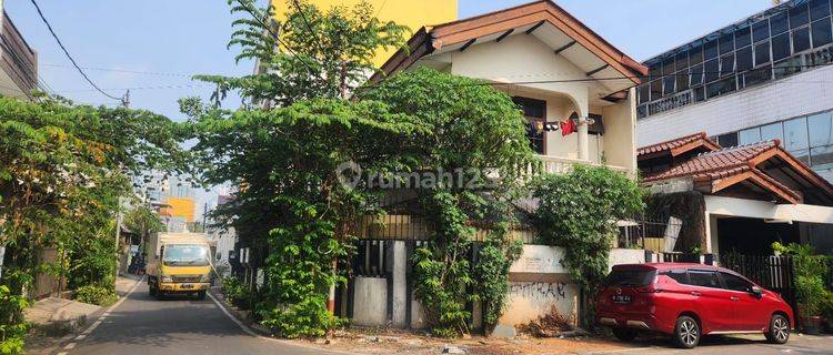 Disewakan Rumah 2 Lantai, Hook, Pinggir Jalan di Jalan Kampung Bali, Jakarta Pusat 1