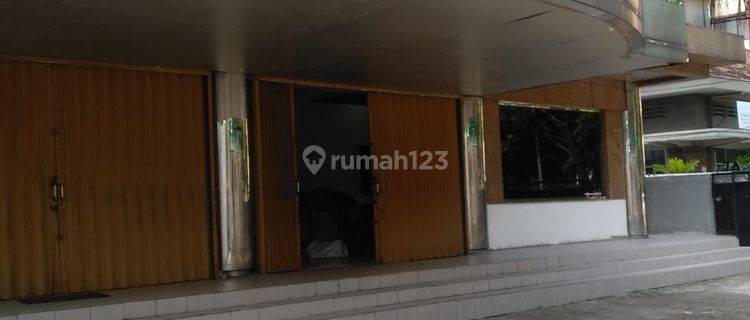 Disewakan Ruko Gandeng 4 Unit Pinggir Jalan, di Jalan Fachrudin, Jakarta Pusat 1