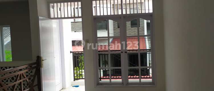For Rent, Ready-to-Occupy House in Harapan Indah Bekasi 1