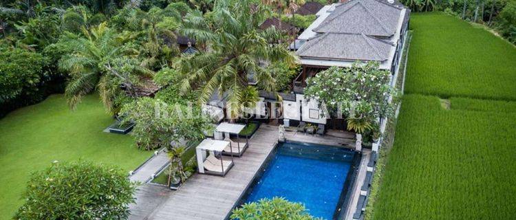 (J36) LUXURY 3 BR VILLA WITH SPACIOUS GARDEN SUNGAI AYUNG 1