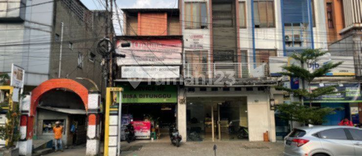 Ruko Disewa Di Sudirman 2,5 Lantai Strategis 1