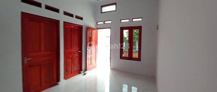 Rumah Bangunan Baru 3kamar Timur Jalan, Utama  1