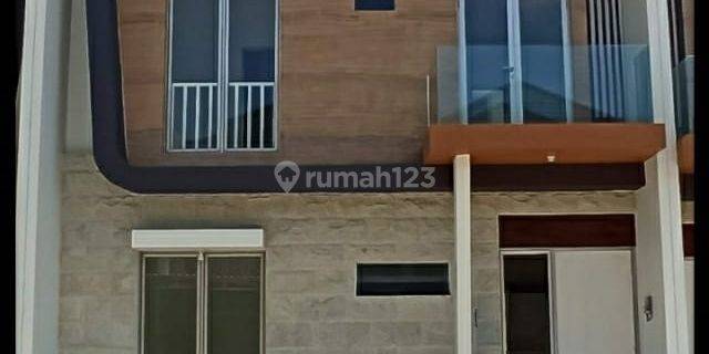 Dijual Rumah 2 Lt Full Furnish di Greenland Menganti 1