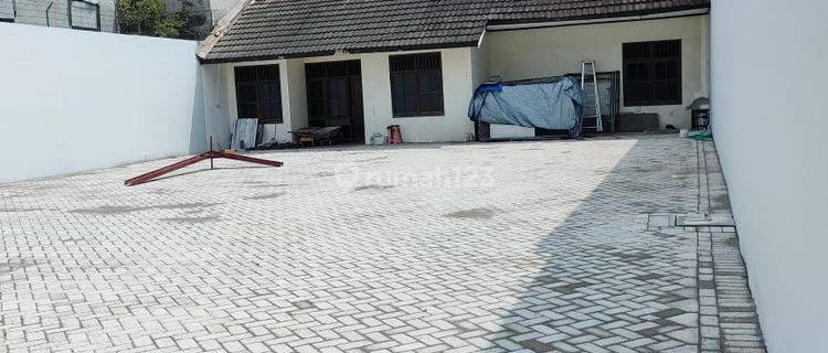 Dijual Cepat Rumah Cocok Untuk Usaha Di Jl Zainal Abidin Kt 1