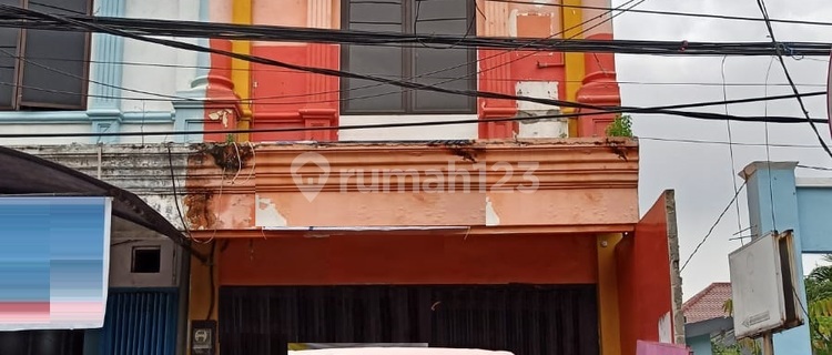 3-Story Shop House for Rent on Jl Klampis Aji Surabaya 1