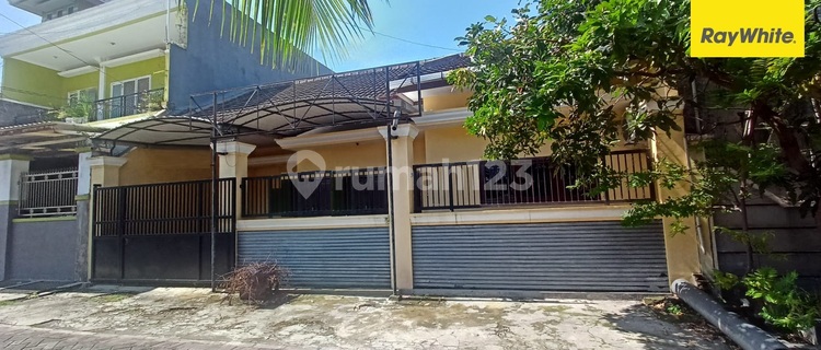 Rumah Disewakan di Jalan Kutisari Selatan Surabaya 1