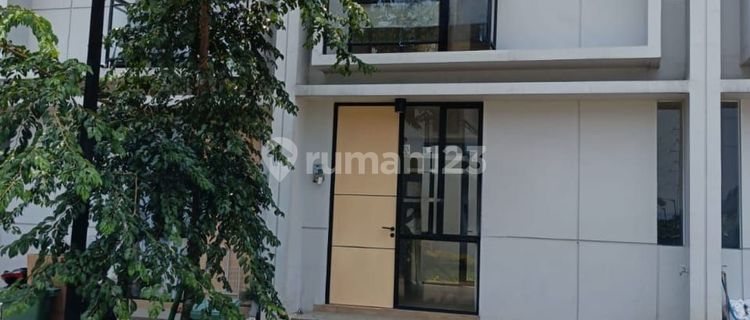 Disewakan Rumah Cendana Parc Lippo Karawaci 1