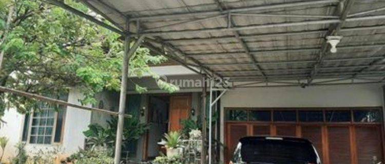 Rumah 2 lantai,tanah luas,asri,siap huni,lokasi strategis di duren tiga,Pancoran,Jakarta selatan 1