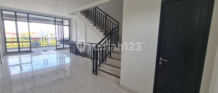 For Rent 3-Story Shop House in Summarecon Crown Gading 1