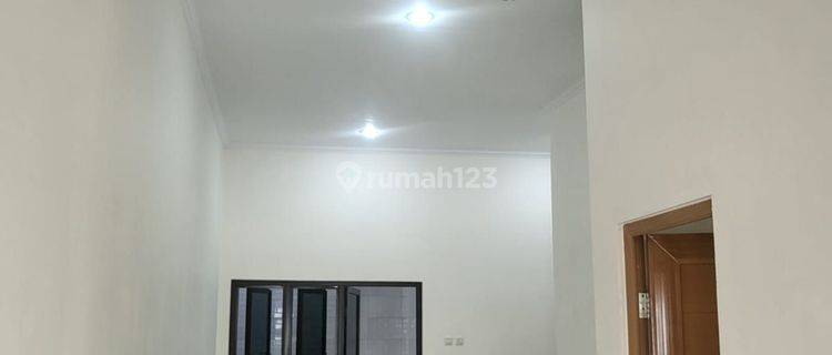 Dijual Rumah Baru 3 Lantai Di Pegangsaan 2 Kelapa Gading Jakarta  1