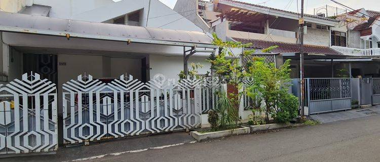 Rumah Siap Huni di Taman Kedoya Baru 1