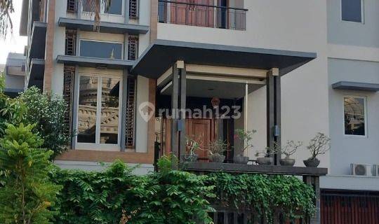 Dijual Cepat Rumah Hoek di Bukit Gading Mediterania Jakarta  1