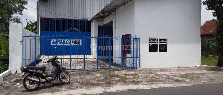 Gudang Murah Akeses Jln Troton Mobil Box Dan Pickup Area Jln Magelang 1