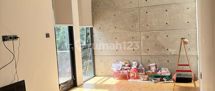 For Quick Sale: 2-Story Cluster House with SHM, 95m² Area, Graha Raya Bintaro 1