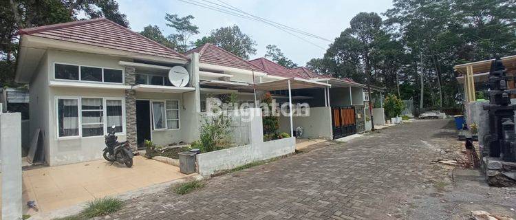 RUMAH PESAN BANGUN VILLA DELIMA UNGARAN 1