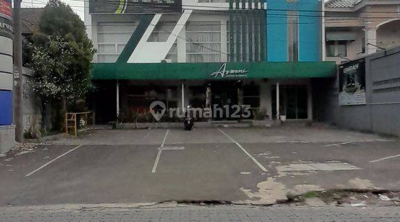 Disewakan Gedung Bagus 3 Lantai di Kemangkon Pratama Bekasi 1