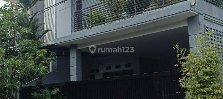 Dijual Rumah 2 lantai di Kemang Pratama jalan mawar Bekasi 1