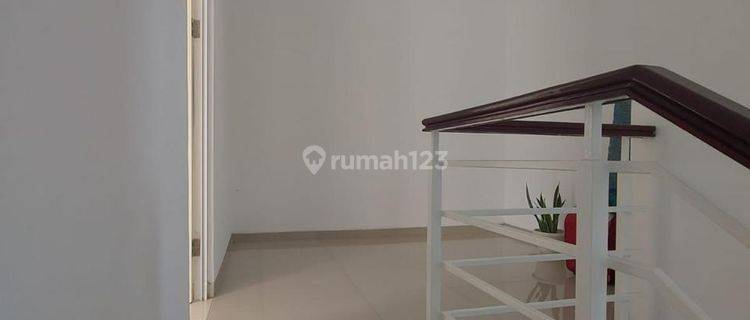 Dijual Rumah Bagus di Metland Puri 2 Lantai 1