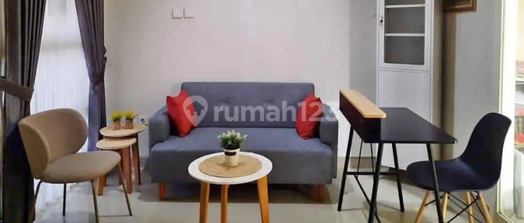 Rumah cantik full furnish luxs hoek jual cepat di Grand wisata 1
