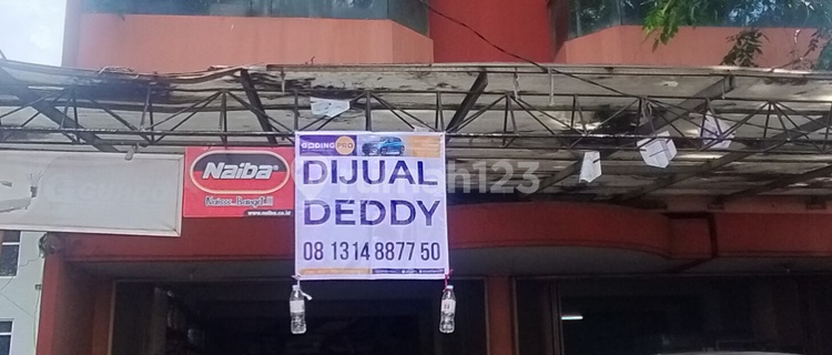 3.5-Story Shop House Near Transmart and East Bekasi Station by the Main Road for Quick Sale 1