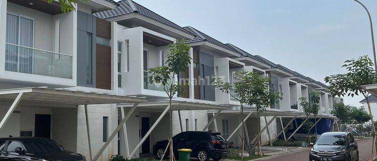 Jual Cepat Rumah Hoek Riviera At Puri 120m2. Dekat Pintu Tol Rs Mandaya 1