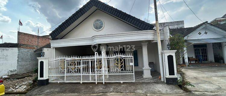 Di Jual Rumah Siap Huni Dalam Komplek Dekat Jm Sukarame
palembang 1