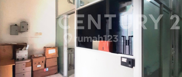 3-Storey Office Ruko in Pulo Gadung, Good Building 1