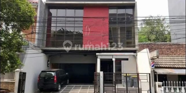 For Sale 4-Story Office Building in Benhil, Close to Sudirman and Senayan, Strategic Location 1