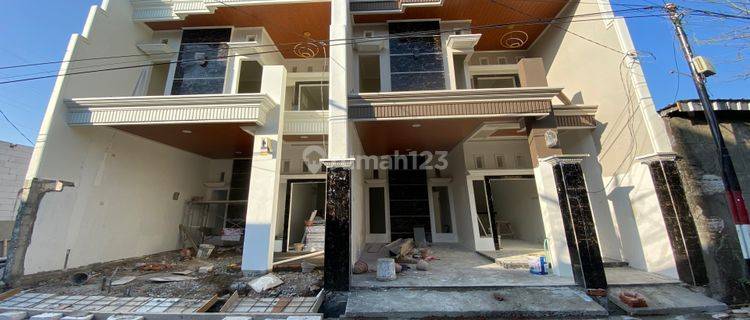 Dijual  Rumah Di Lebak, Tambaksari Baru Shm  Free Kitchen  1