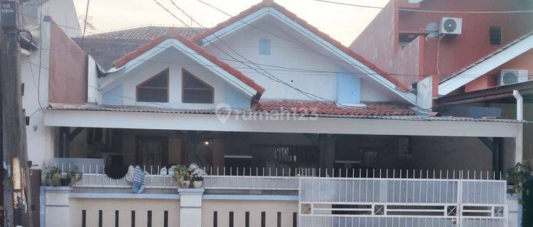 Dijual Rumah di Perumahan Taman Harapan Baru thb Bekasi 1