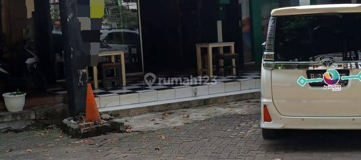 Dijual Ruko 3 Lantai Strategis eks Resto & Cafe di Kayuringin Jaya, Bekasi Selatan. 1