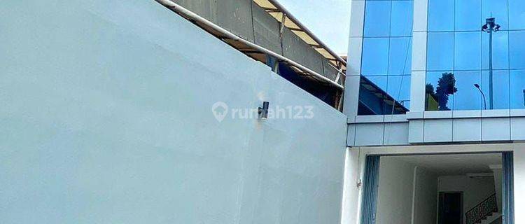 Dijual 1 Unit Ruko Baru Dibangun Di Jatiwaringin Raya, Jakarta Timur. 1