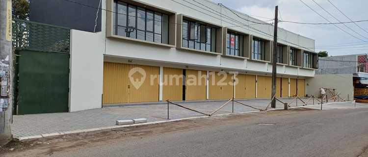 Ruko 2 Lantai , 3 Unit Abg Kampung Tambakan Ranca Manyarlb 110  - 120 M2lt    79  -    92 M2listrik 2200 Wattcarport  Masing2 , 26 - 30 M2air :  4000 Rp/M3km 1 Harga  55 Jt/Thninfo : 0822.1857.7273t.budiman/Xmac 1