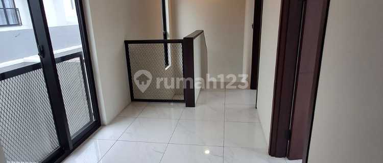 ✴️disewakan/for Rentrumah Tatar Baru @kbp Tatar Punawangi - Posisi Rumah Hook- View Taman- Lt 172 M2- Lb 103 M2- Kt 3 , Km 2- Listrik 2200 Watt- Carport Standard- ⁠water Heather Tenaga Matahari- ⁠ac 4 Unit Fitur Inverter & Plasmacluster , - Full Furnished 1