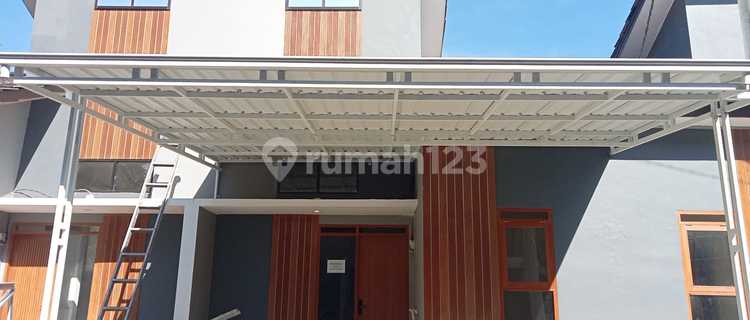 ✅ For Sale: Kota Bali Residence house, upgraded. Land area 72 m², building area 60 m², depth 6 meters, 1 floor. 2 bedrooms, 1 bathroom. Electricity 2200 watts, certificate from developer. Front with full canopy, back fully built. Good air circulation and lighting. Carport for 1 car. Price 750 million negotiable. 1