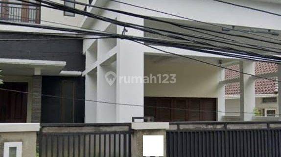 Rumah 2 Lantai Bagus SHM di Jalan Mendut, Jakarta Pusat 1