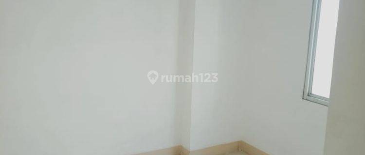 2KAMAR Apartemen Unfurnish Include Ac 1