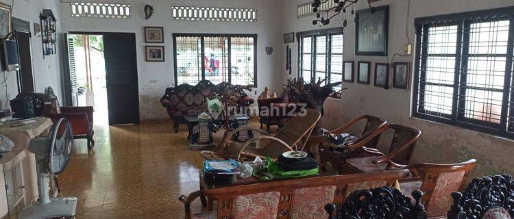 DI  RUMAH AREA MEDAN, LOKASI SANGAT STRATEGIS COCOK UNTUK BUKA USAHA 1