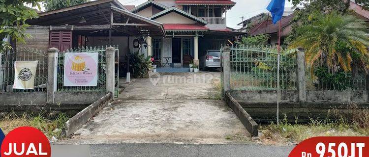 Rumah 2 Lantai, Jalan Srikaya,pusat Kota Semi Furnished 1