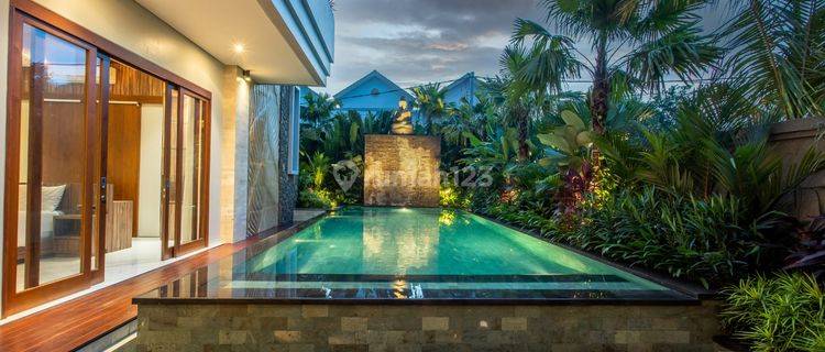 Villa Luas Dan Nyaman Lokasi Strategis di Jimbaran, Bali 1